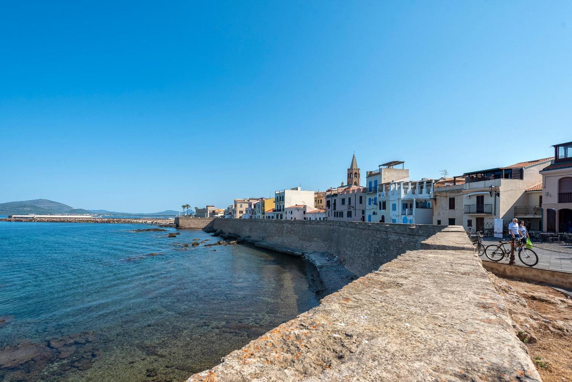 Carlo Alberto Apartment, Alghero Old Town, Near The Beach Luaran gambar