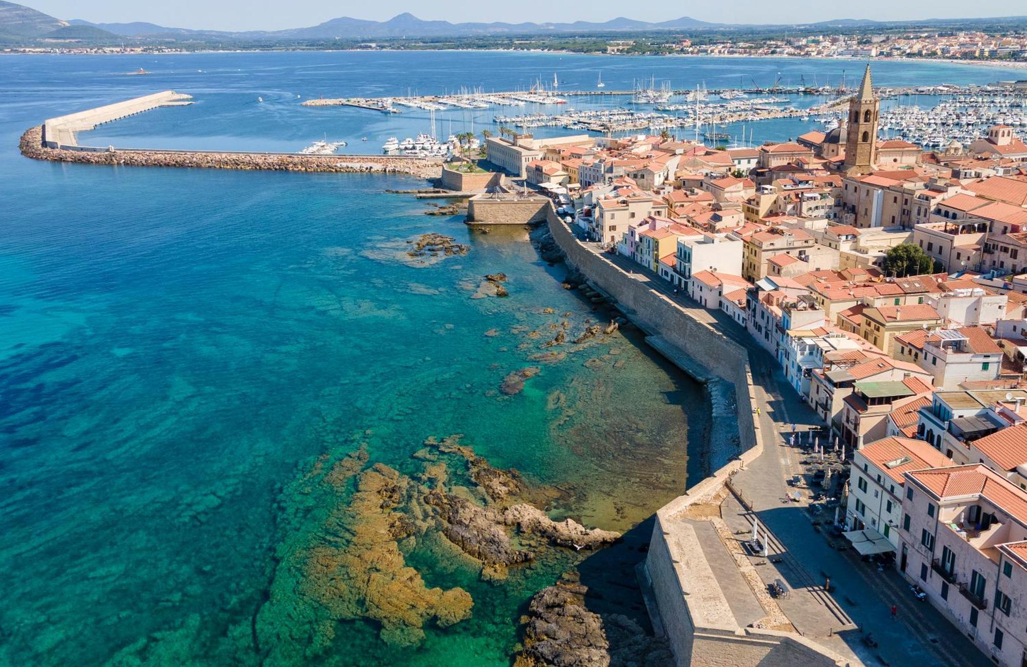 Carlo Alberto Apartment, Alghero Old Town, Near The Beach Luaran gambar